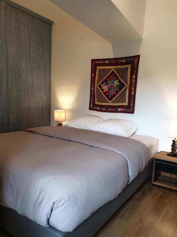 La Tour Du Raygnier Bed & Breakfast Verneuil-le-Chateau Bagian luar foto