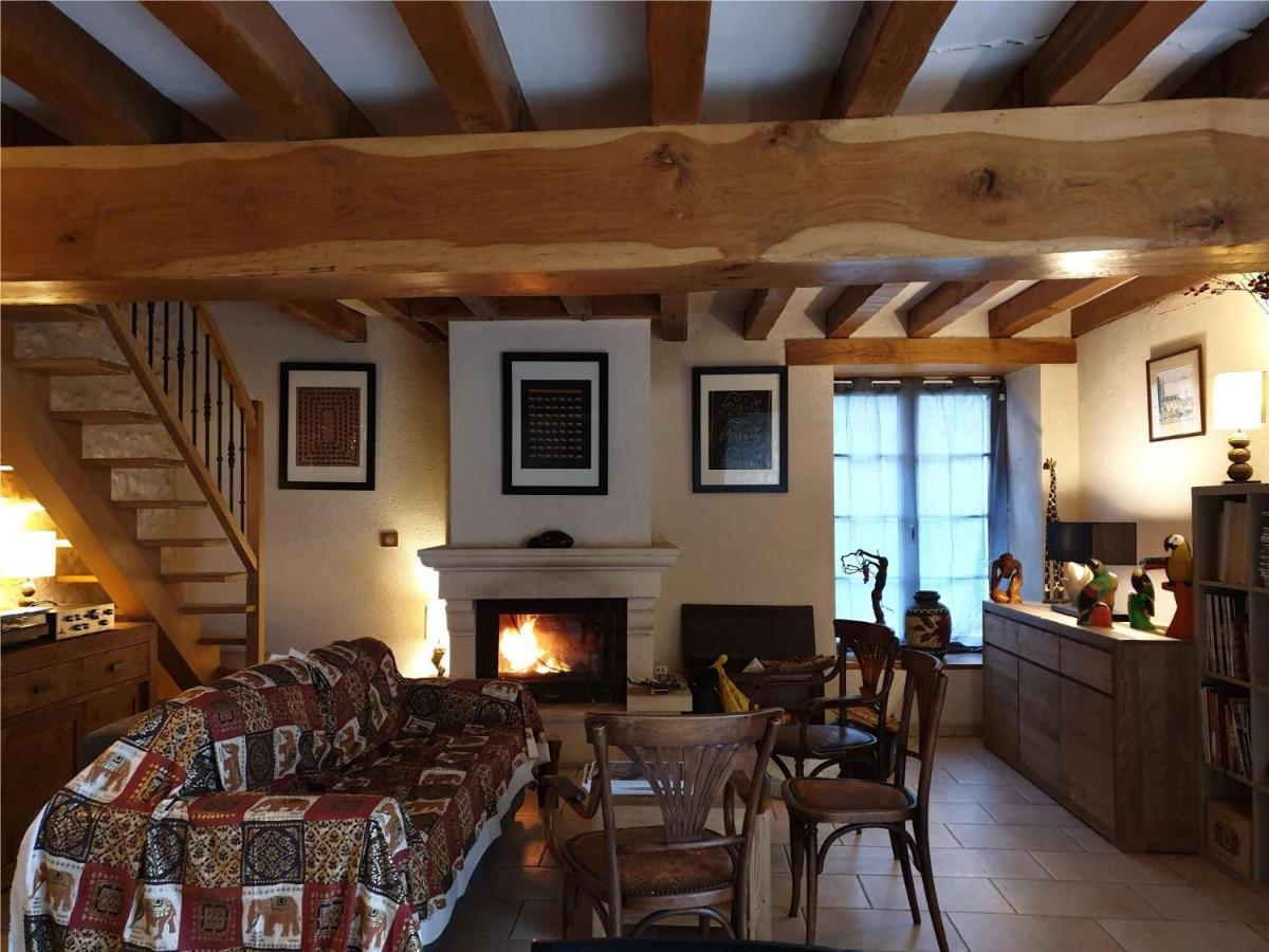 La Tour Du Raygnier Bed & Breakfast Verneuil-le-Chateau Bagian luar foto